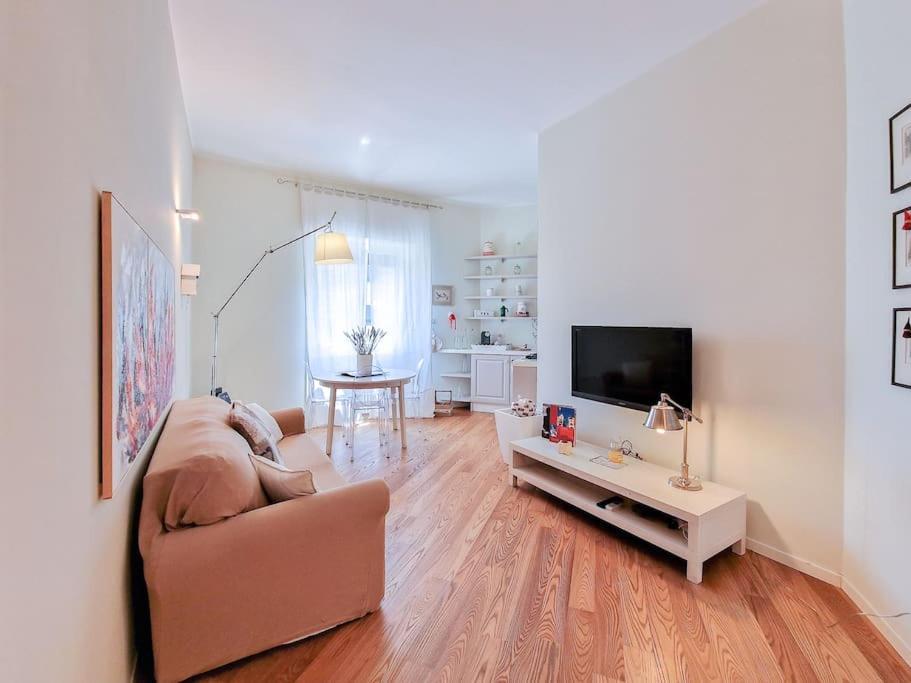 Ferienwohnung Charme On The River - City Center Verona Exterior foto